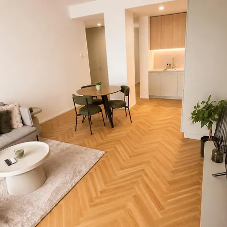 Heuhaus Old Town - Presidential Palace & Free Parking Apartmán *